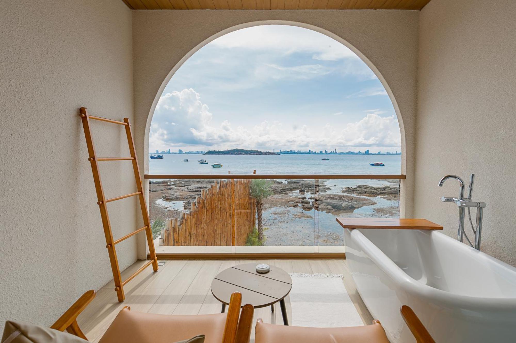 Tasana Bar And Luxury Resort Ko Lan Buitenkant foto