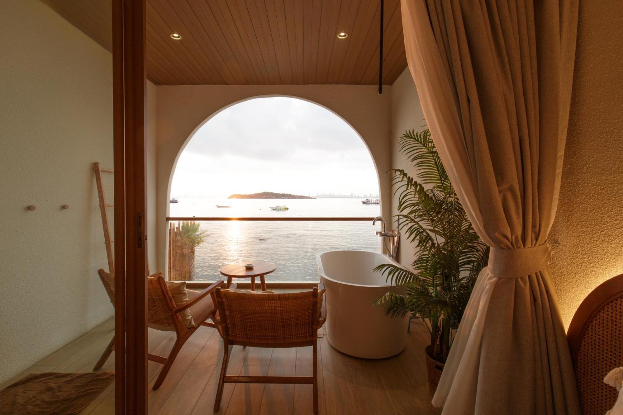 Tasana Bar And Luxury Resort Ko Lan Buitenkant foto