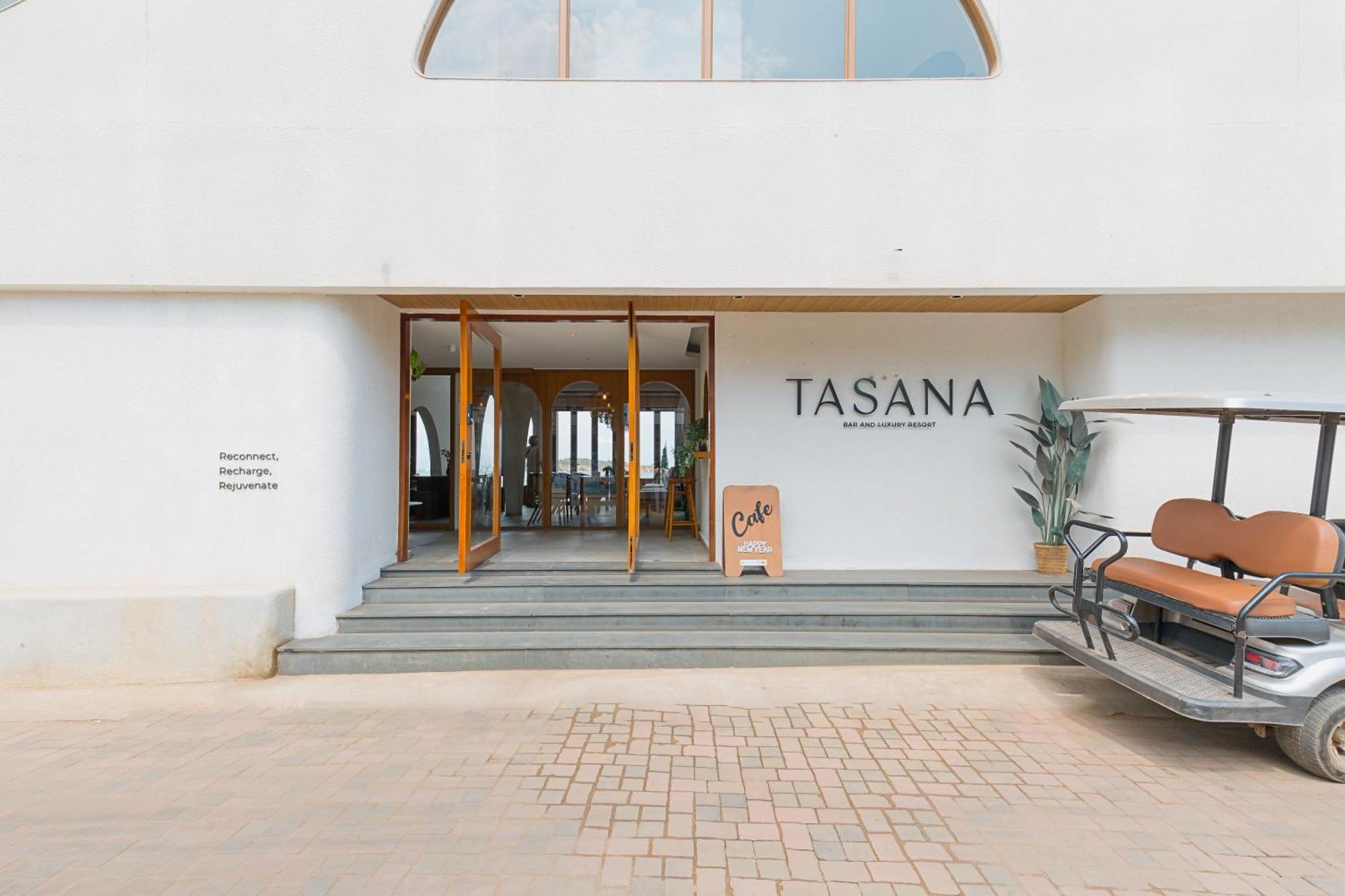 Tasana Bar And Luxury Resort Ko Lan Buitenkant foto